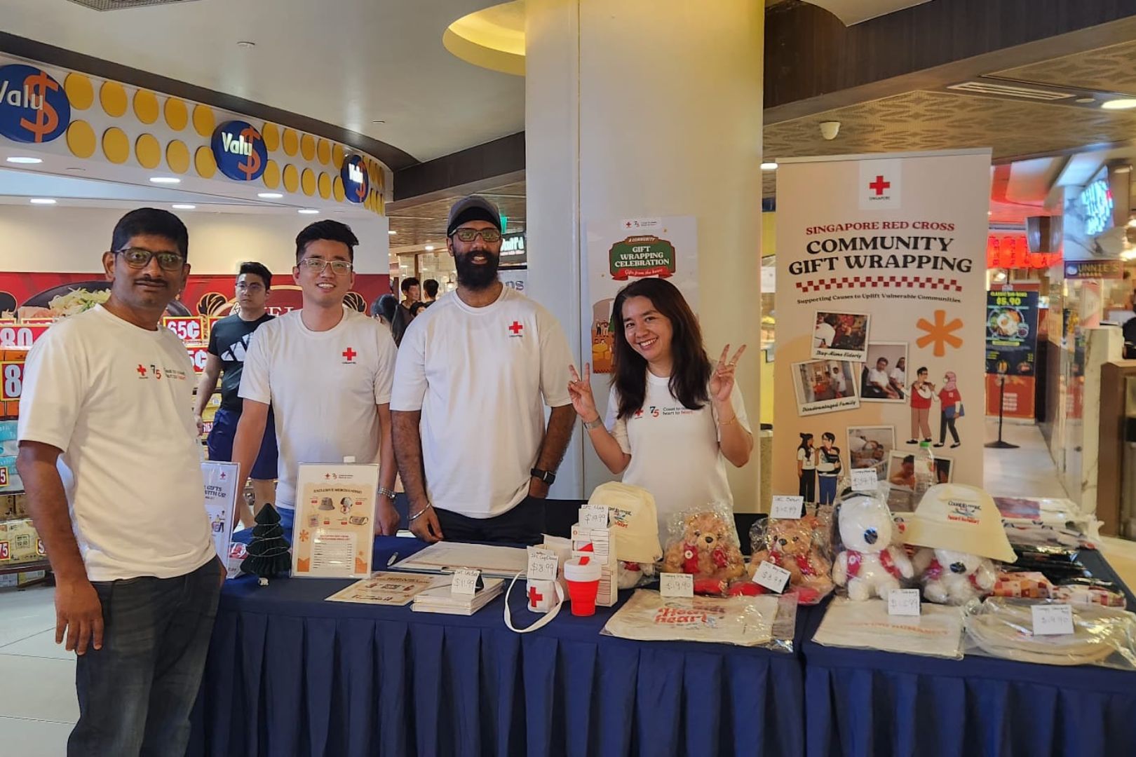Singapore Red Cross Christmas Gift Wrapping 2025 1