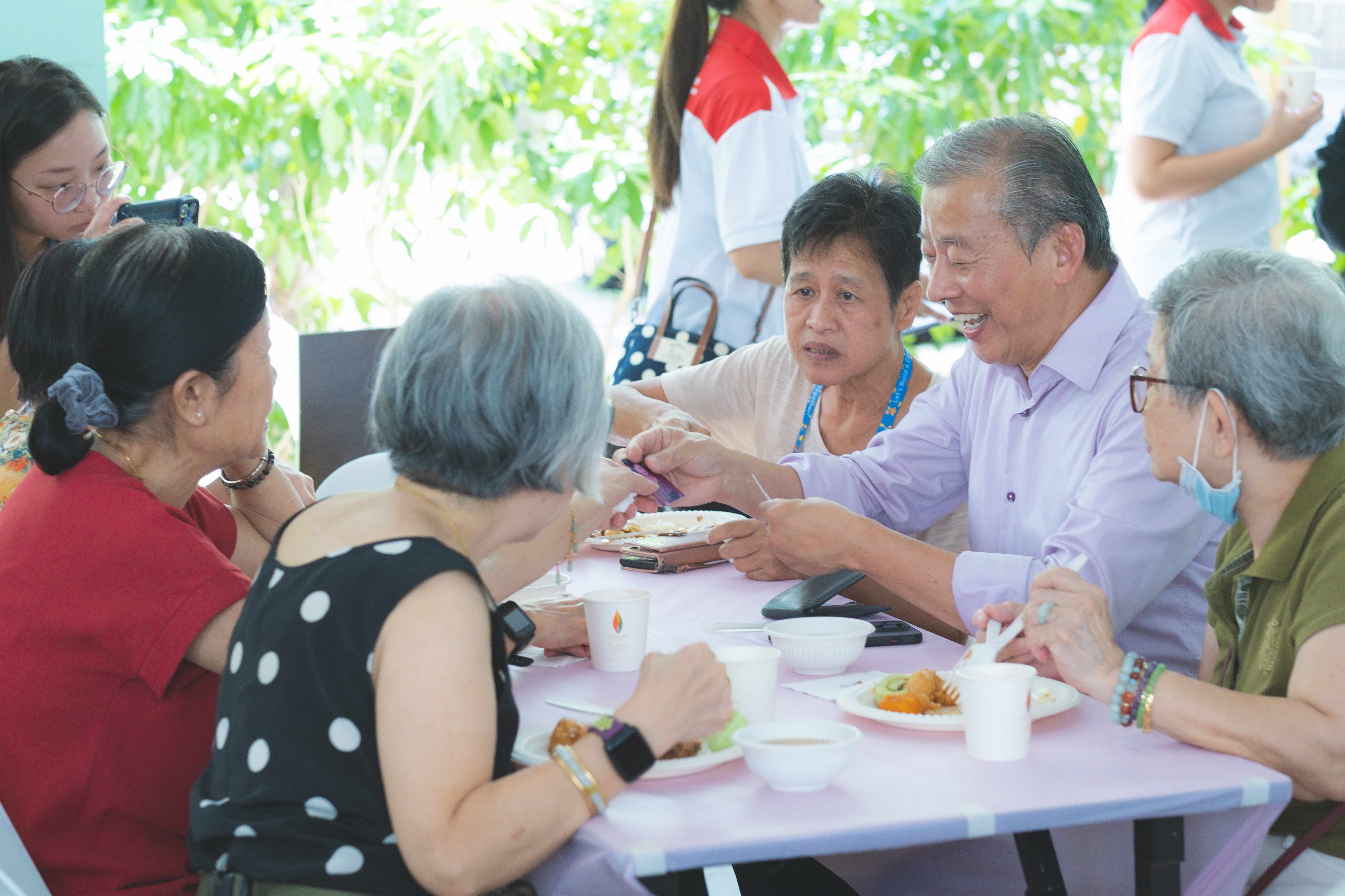 13 May Mothers Day Lunch 09